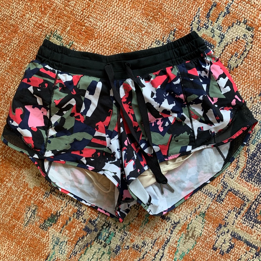 NWOT Lululemon Hotty Hot Shorts